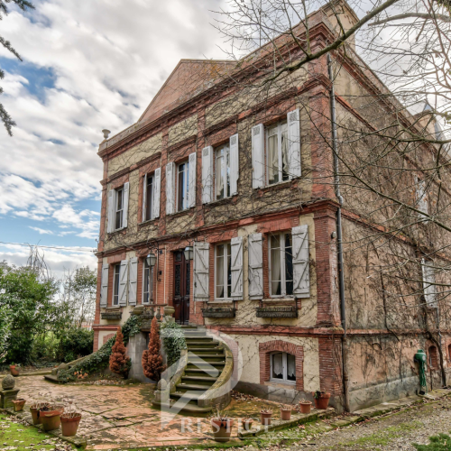 facade maison de maitre charme à vendre grenade